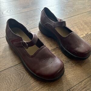 Lower East Side Mary Jane Maroon Leather Black Sole Trendy Y2K Women's Size 8.5